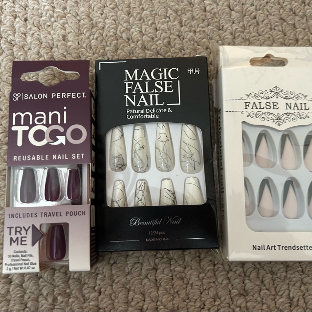 ✨Moving Sale✨ Press On Nails 3 Packs